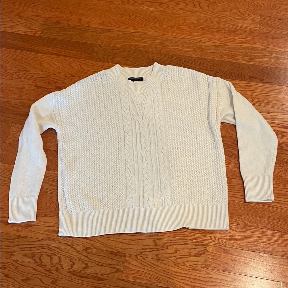 Banana Republic White Cable Knit Sweater‎